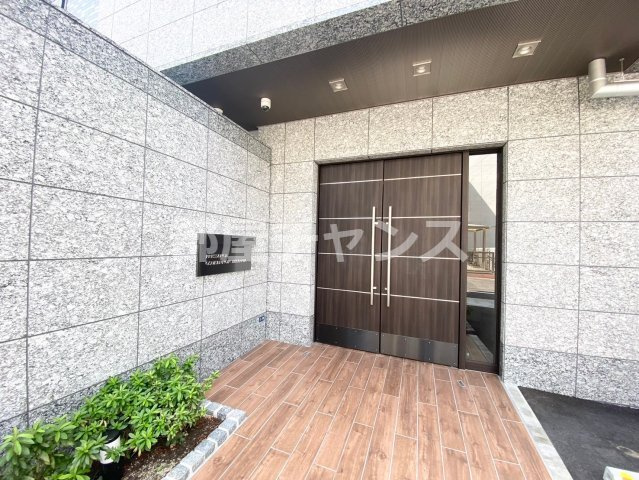 プレサンス大須観音ビザリアのエントランス