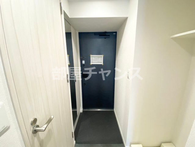プレサンス大須観音ビザリアの玄関