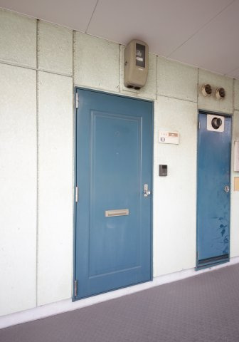 グリーンヒル巽ヶ丘Ａ棟のエントランス