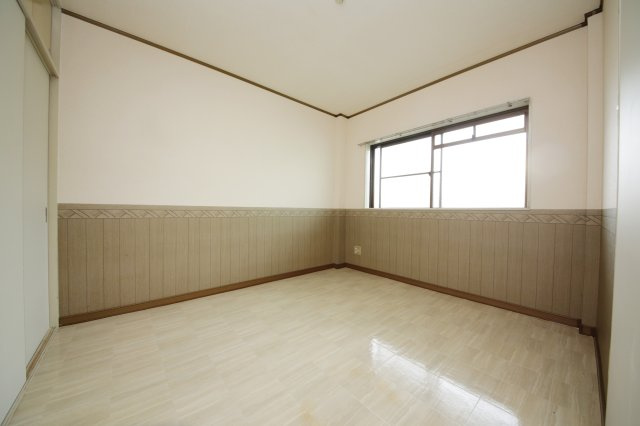 グリーンヒル巽ヶ丘Ａ棟の洋室