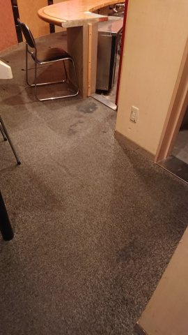 京都市東山区大和大路通四条下る大和町のビルのロビー