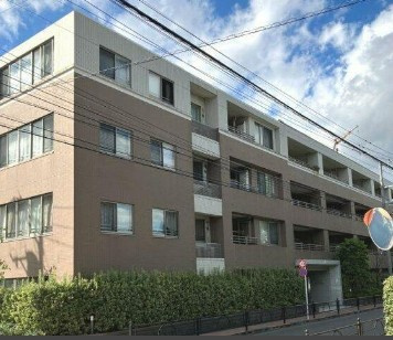 【外観】 | ガーデン鷺ノ宮 | 鉄筋コンクリート造のがっちりとした建物。