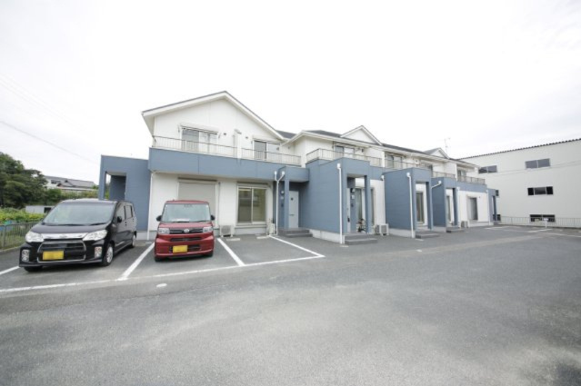 Villa West Gateの駐車場