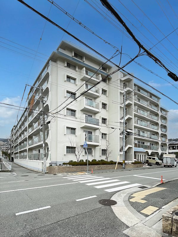 鐘紡夙川台マンションの外観|物件の外観です
