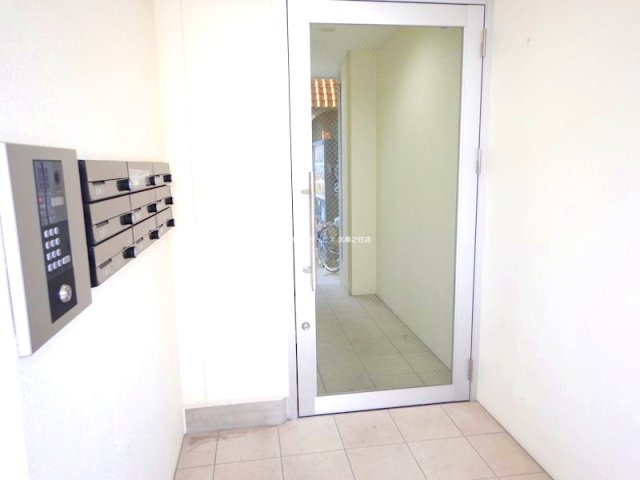 ハウスアイ立花Ⅰのエントランス|落ち着いたエントランスです