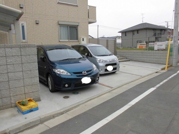 ボナールの駐車場