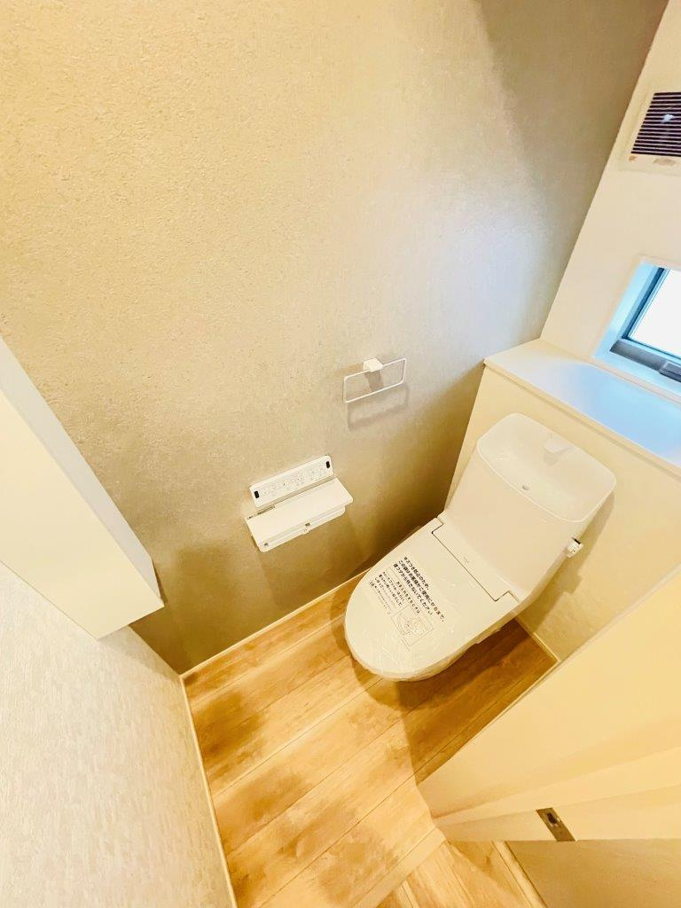 岡崎市百々町第1　新築分譲住宅　全3棟　1号棟のトイレ|1階、2階とも温水洗浄機能付きトイレです。
