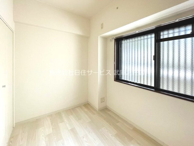 ラ・サンシャインの洋室|納戸