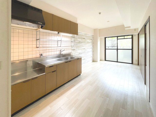 ラ・サンシャインの居間・リビング|使いやすい居間です