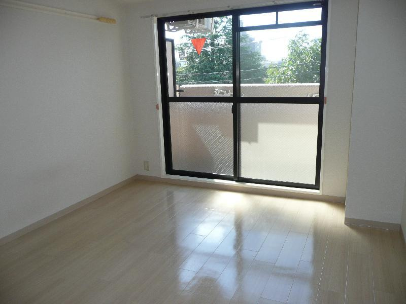 フェンテ武庫之荘の居間・リビング|洋室