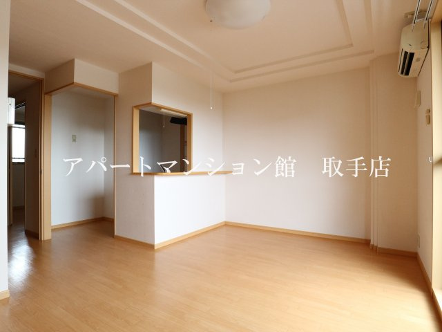 スカイハイツＮの居間・リビング