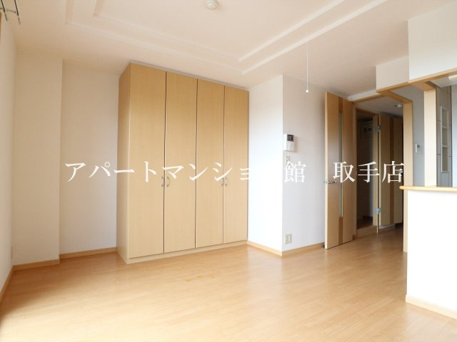 スカイハイツＮの居間・リビング