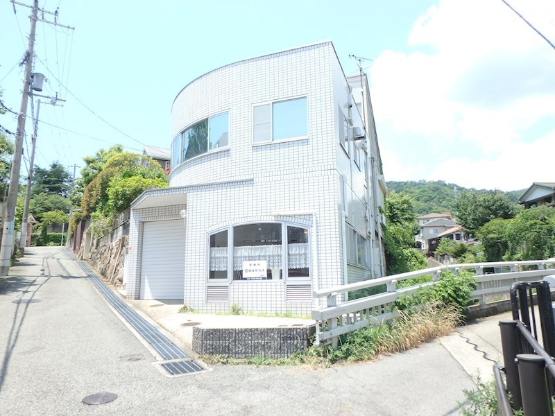 山芦屋町土地（古家付き）の外観|角地