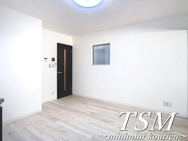 ジーメゾン寝屋川秦町アリビオの居間・リビング