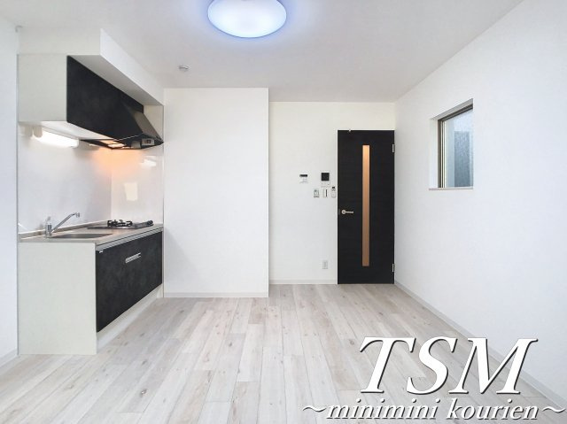 ジーメゾン寝屋川秦町アリビオの居間・リビング