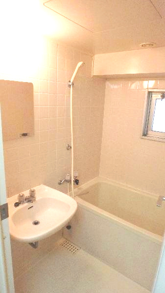 六甲道シティハウスの浴室|落ち着いた空間のお風呂です