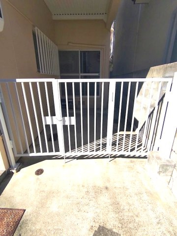 下河原通3丁目貸家の駐車場|駐車スペースもあります