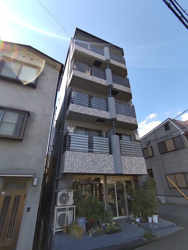 ロイヤルコート神戸摩耶の外観