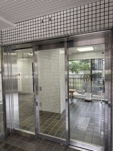 カサベラ岡本のエントランス