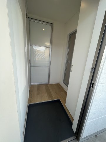 レジデンス33の玄関|※実際のお部屋と内装が異なります。