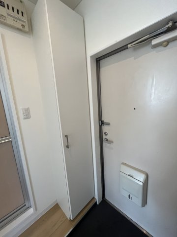 レジデンス33の玄関|※実際のお部屋と内装が異なります。