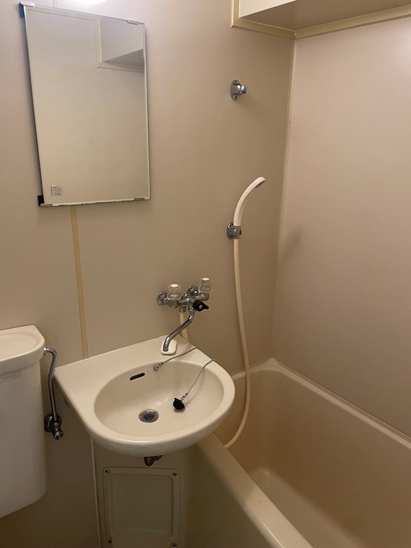 カサベラ岡本の浴室|３１９号室浴室写真です。綺麗にしております。