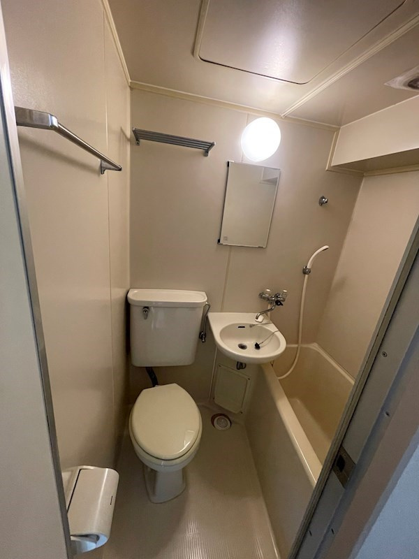 カサベラ岡本の洗面所|３１９号室浴室写真です。綺麗にしております。