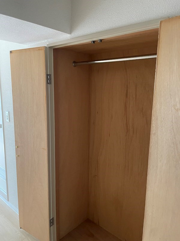 カサベラ岡本の収納|３１９号室のクロゼット写真です。