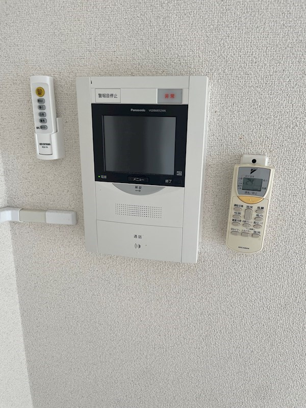 カサベラ岡本のセキュリティ|３１９号室インターフォン写真です。