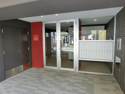 【エントランス】 | グランパシフィック阪南町 | お洒落なエントランスです☆