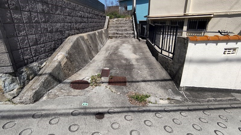 鈴蘭台西町４丁目土地の前面道路含む現地写真|現地入り口です