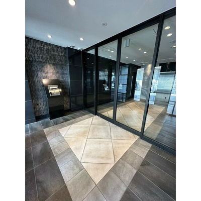 【エントランス】 | アドバンス西梅田フォルン | オートロック付き