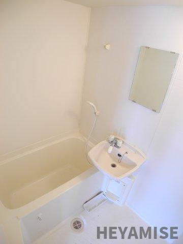 クオーレ中川の洗面所|※同間取りの別の階のお部屋の画像です※現況を優先します