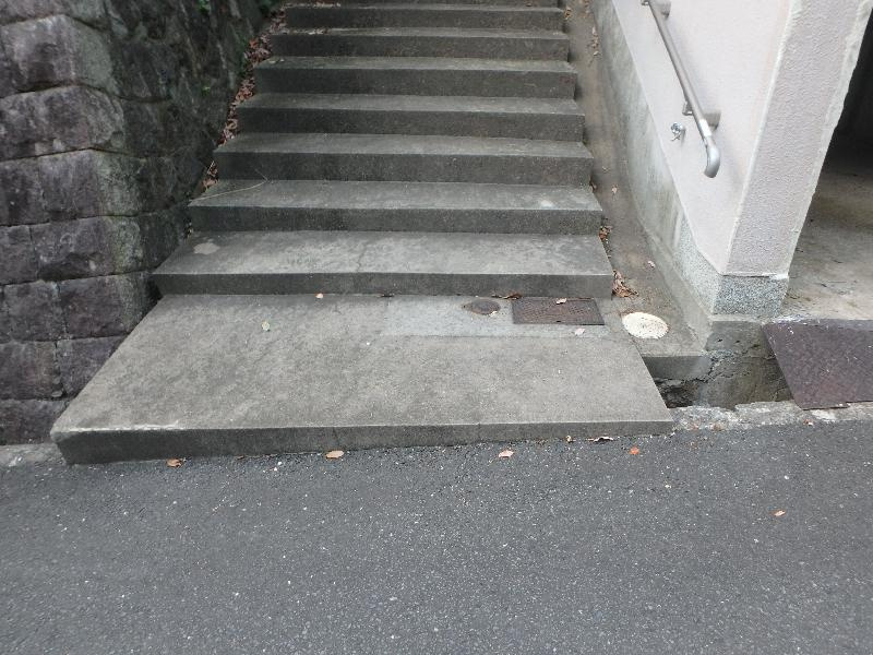西宮市苦楽園四番町　土地のその他|階段部分