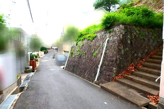 西宮市苦楽園四番町　土地の周辺|交通量の少ない閑静な住宅街