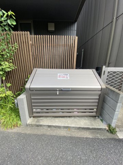 【その他共用部分】 | 入居専用のゴミストッカーです。