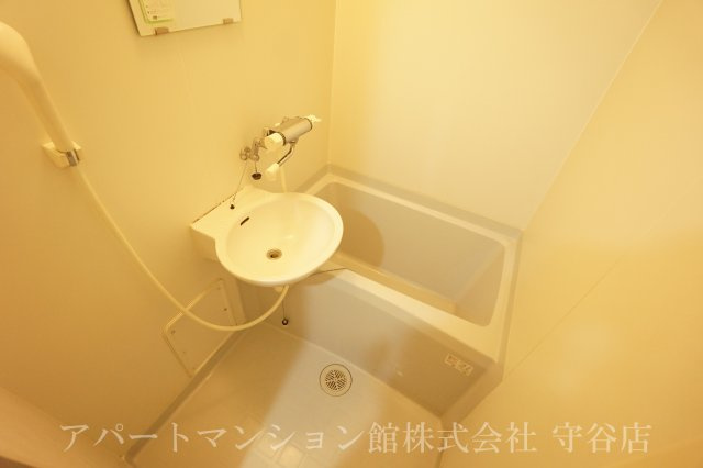 レオパレスカトレアの浴室|画像5