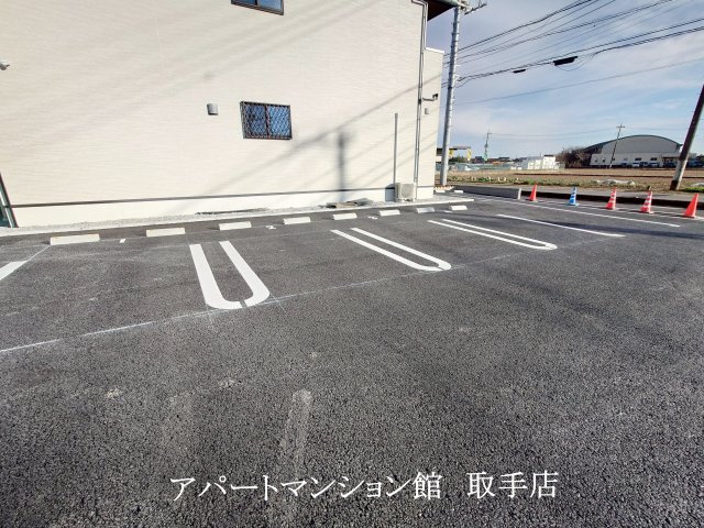 オアシスガーデンBの駐車場