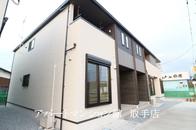 オアシスガーデンBの外観