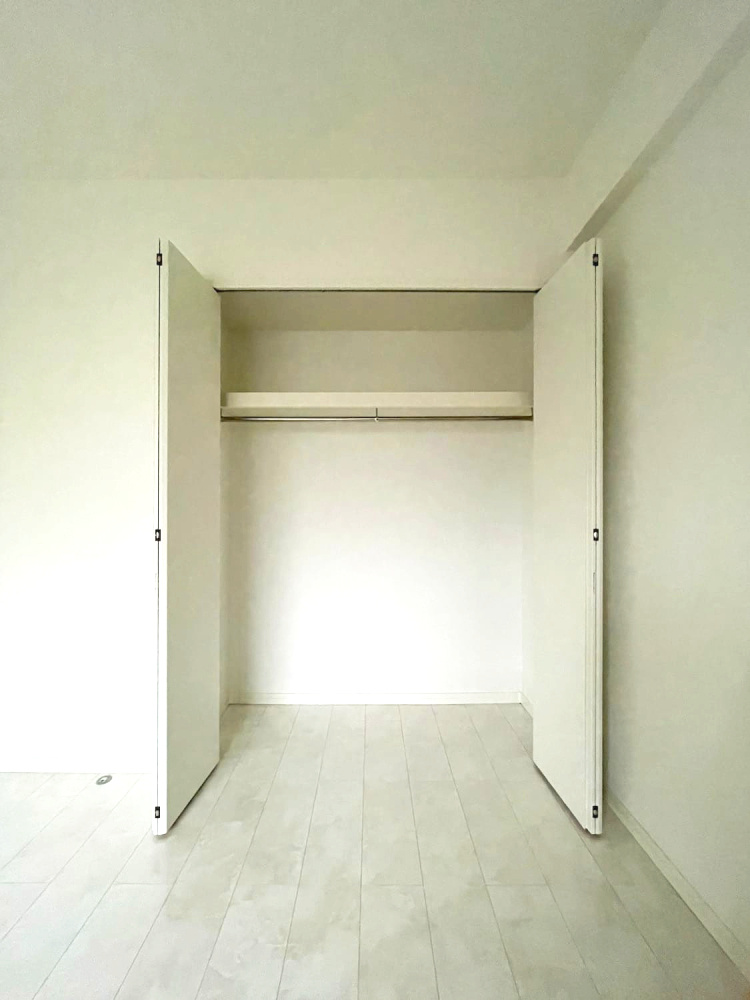 ヴェルドール芦屋の収納|洋室約5.5帖のクローゼット