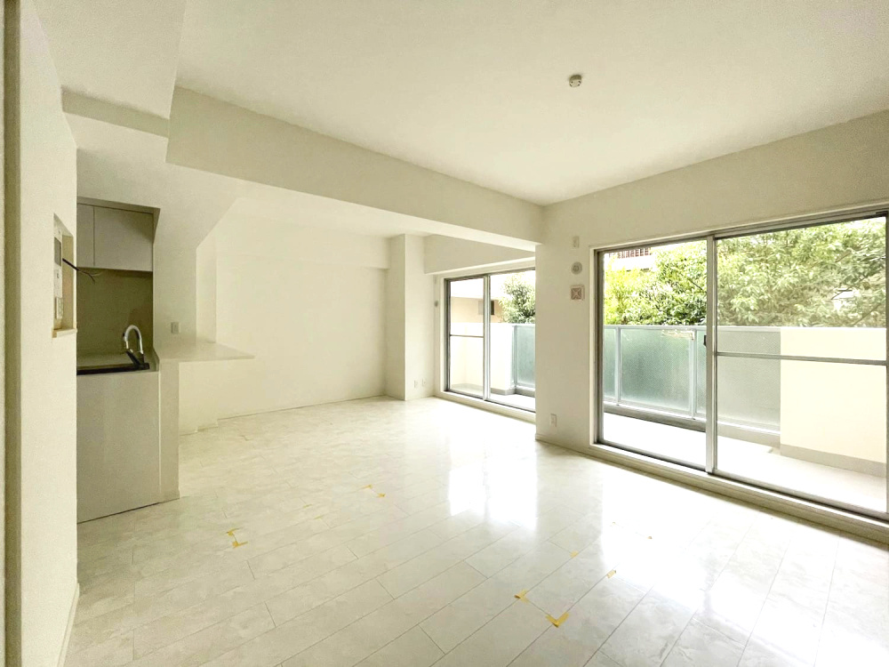 ヴェルドール芦屋の居間・リビング|約17.2帖の広々としたリビングダイニング