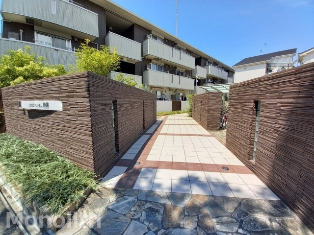 abcdマンション綾園のエントランス