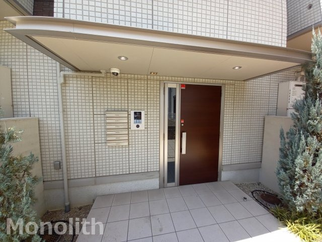 abcdマンション綾園のエントランス