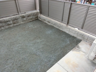 【庭】 | ロアーブル七番館