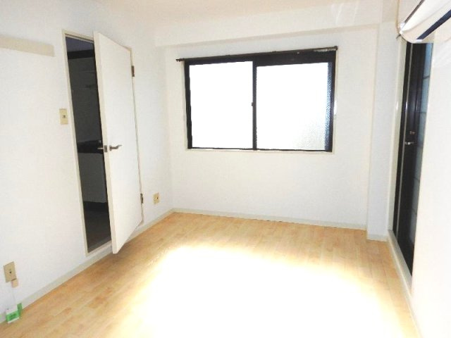 ハピネス武庫之荘西の居間・リビング|ゆったり過ごせるリビングです