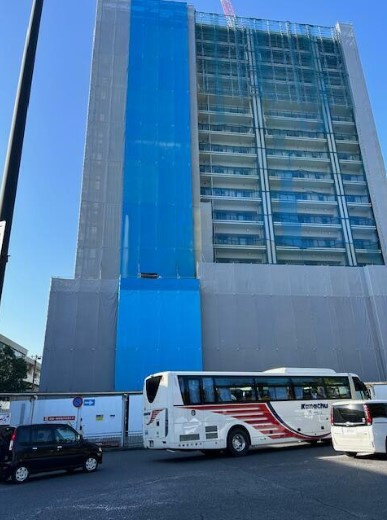 城山タワープラザの外観