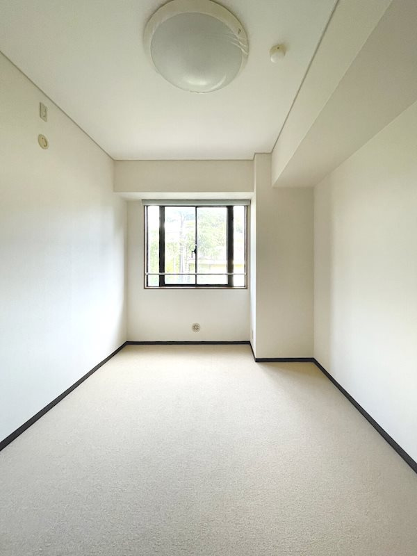 ライオンズマンション篠原北町の洋室|陽当たり良好◎