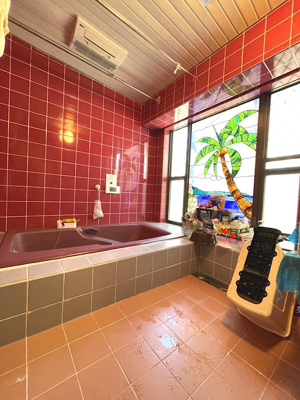 上谷上ヤンゲン戸建の浴室|海外のホテルをテイストした売主様こだわりの浴室です