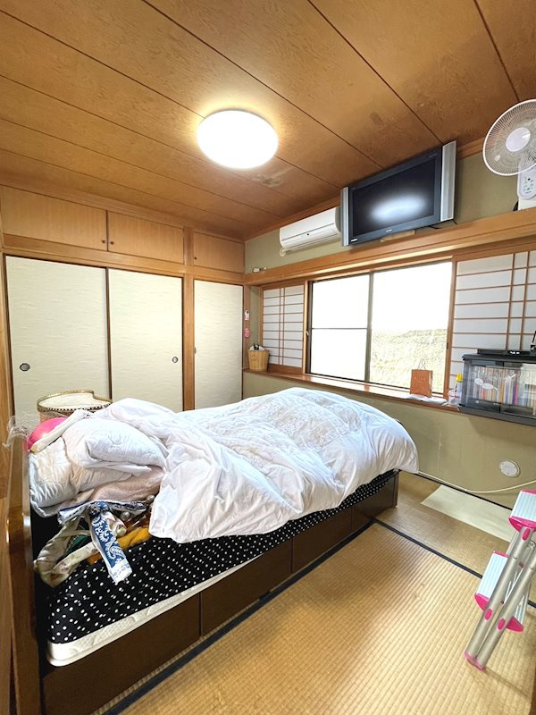 上谷上ヤンゲン戸建の和室|寝室にピッタリのお部屋です