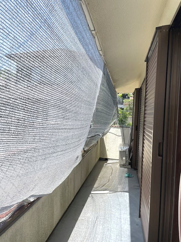 上谷上ヤンゲン戸建のバルコニー|日当たりのいい南向きのバルコニー